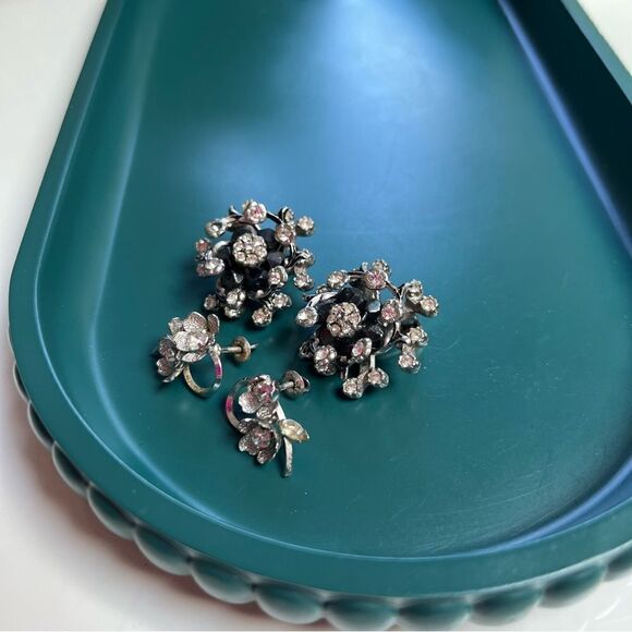 2 Pairs MCM 1950s / 1960s Crystal Rhinestone Silver Black Earrings Lot - Picture 2 of 6